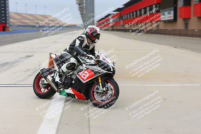 media/Oct-15-2022-Fastrack Riders (Sat) [[9a18b22502]]/Level3/Grid Shots/